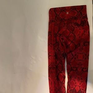RED SNAKE PRINT LULU LEGGINGS, SIZE 4